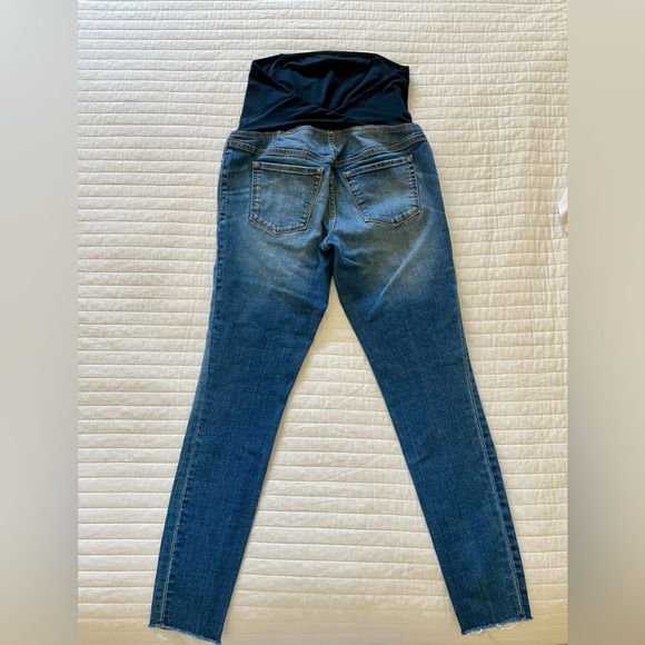 Ingrid & Isabel maternity jeggings - Picture 3 of 3